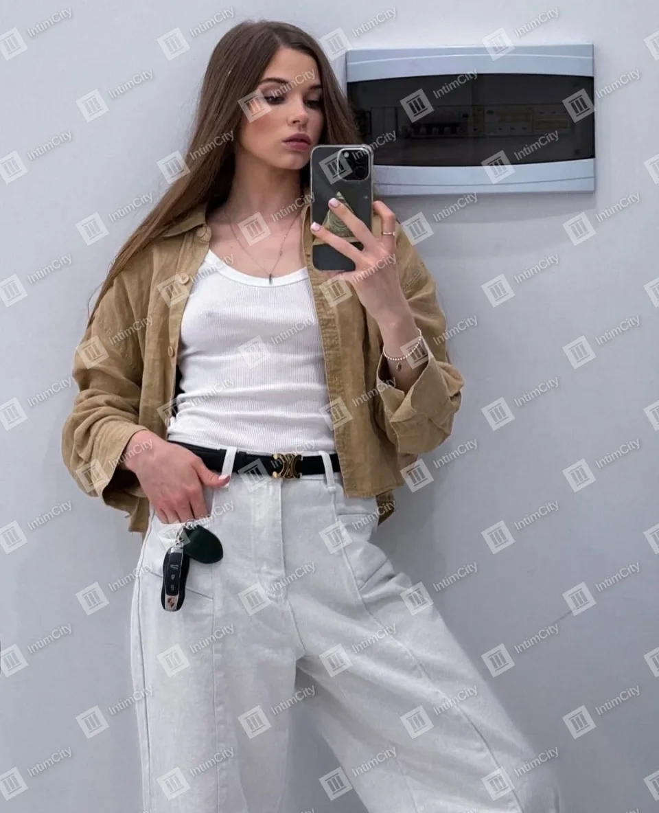 Галерея: проститутка Яна, фото 4, 20 лет, Москва, Москворечье-Сабурово, стройная, шатенка, 170 см