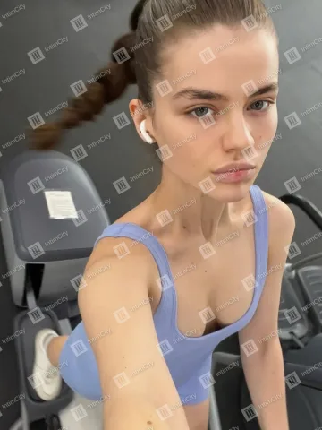 Галерея: проститутка Полина, фото 2, 25 лет, Москва, Лефортово, стройная, шатенка, 170 см