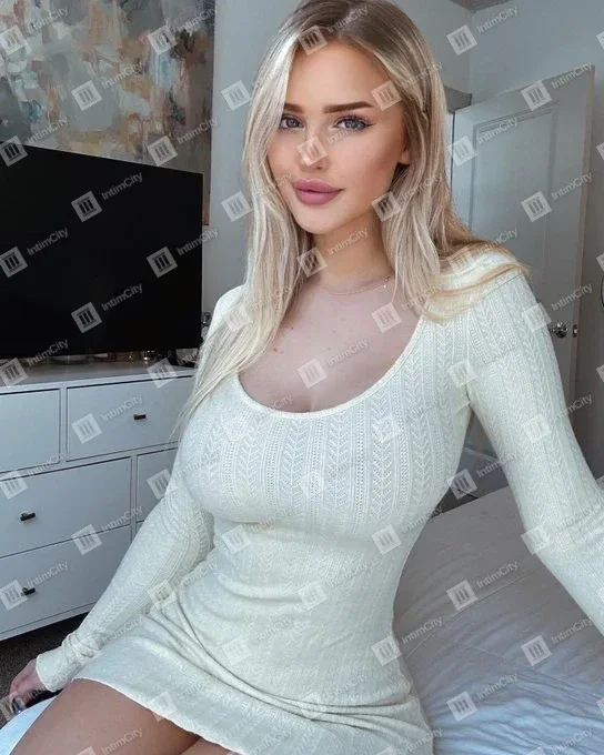 Проститутка Селена на фото анкеты: 28 лет, Москва, Гагаринский, фигуристая, блондинка, 165 см, снимок 1