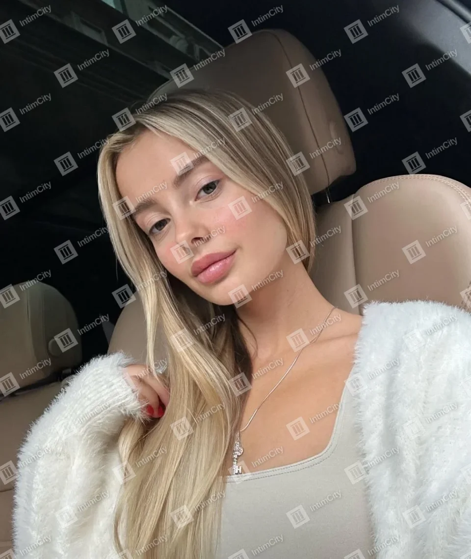 Проститутка Ария на фото анкеты: 21 год, Москва, Северное Бутово, стройная, блондинка, 168 см, снимок 1