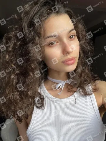 Проститутка Лариса на фото анкеты: 21 год, Москва, Тверской, стройная, шатенка, 168 см, снимок 2