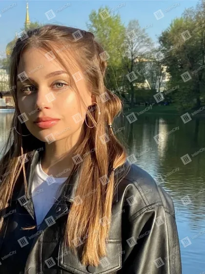 Галерея: проститутка Эмма, фото 1, 25 лет, Москва, Дмитровский, стройная, шатенка, 168 см